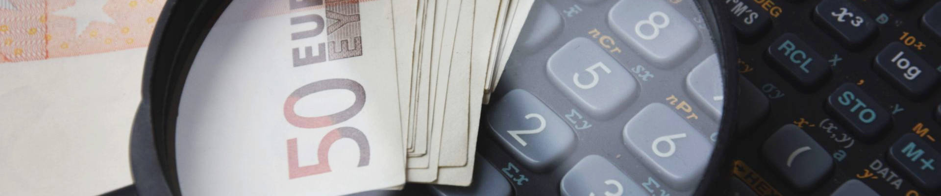 Die Sockelheizleiste der SHL-Wärmetechnik: Wir erstellen Ihnen ein individuelles Angebot für Ihr Haus bzw. Ihre Wohnung. Wußten Sie schon, daß man Heizleisten auch folgendermaßen bezeichnet? Randleistenheizung, Leistenheizung, Sockelheizung, Fussleistenheizung, Heizsockel oder auch Sockelleistenheizkörper.