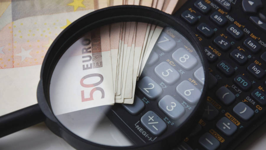 Die Sockelheizleiste der SHL-Wärmetechnik: Wir erstellen Ihnen ein individuelles Angebot für Ihr Haus bzw. Ihre Wohnung. Wußten Sie schon, daß man Heizleisten auch folgendermaßen bezeichnet? Randleistenheizung, Leistenheizung, Sockelheizung, Fussleistenheizung, Heizsockel oder auch Sockelleistenheizkörper.